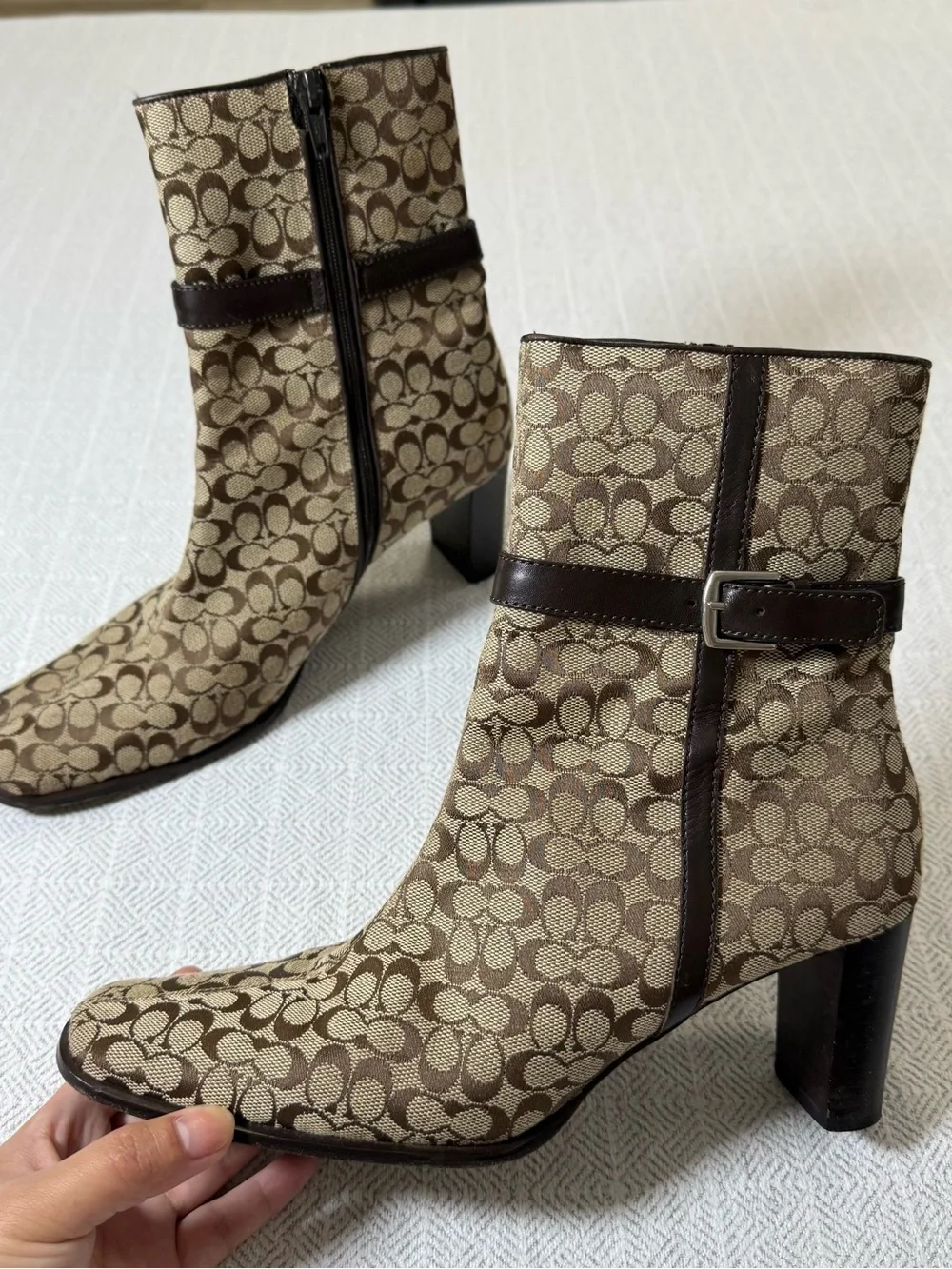 Vintage Coach Signature Bibi Canvas Ankle Bootie Beige Brown Buckle Zip 8.5